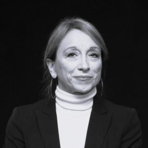 Laura Valente Laura Valente - Corsi e accademia di canto scuola di cinema