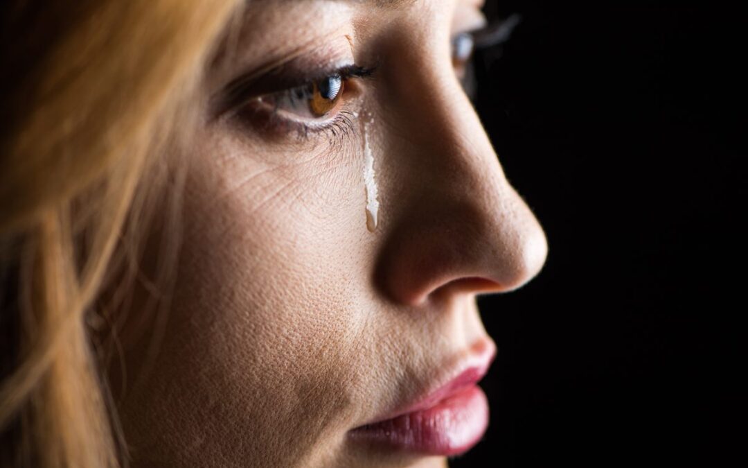 Quali tecniche usano gli attori per piangere a comando